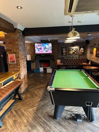 Best Sports Bars in Hull - Whistling Goose (Sutton Fields)