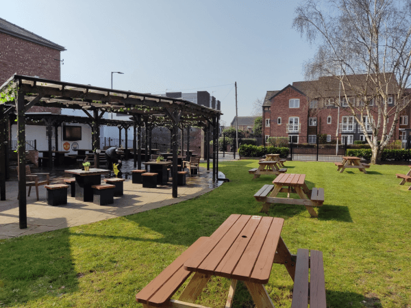 Best Sports Bars in Altrincham - Stonemasons Arms (Timperley)