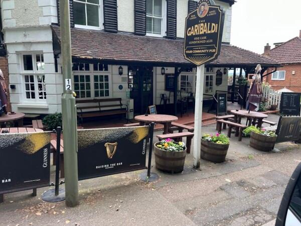 Les Meilleurs Bars à Redhill - The Garibaldi Community Pub