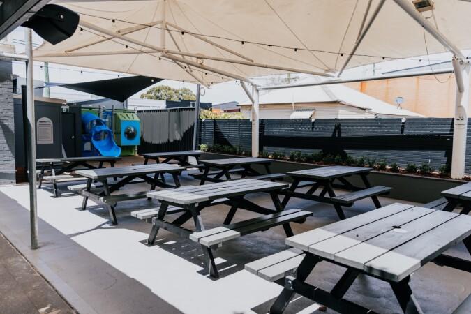 Best Sports Bars in Broadmeadow - Sunnyside Tavern