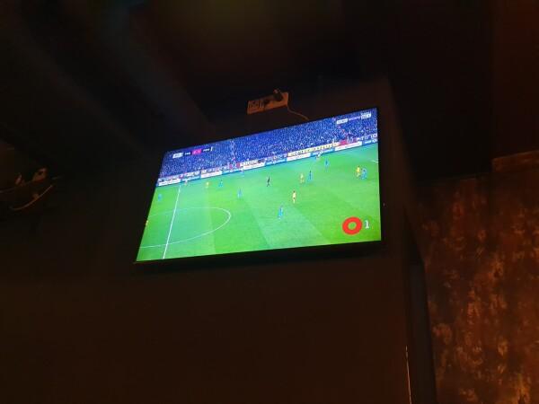 Beste Sportsbars in Berlin - Cafe HayHay