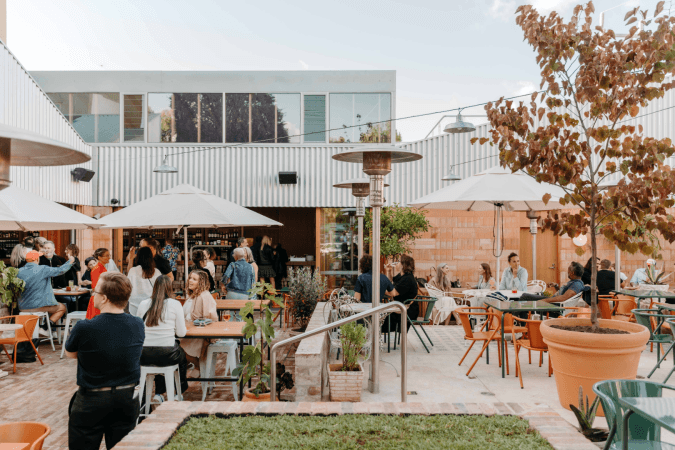 Best Sports Bars in Brunswick - Hotel Railway