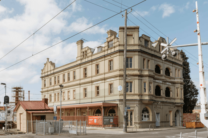 Best Sports Bars in Brunswick - Hotel Railway