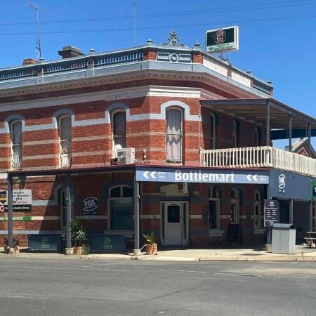 Best Sports Bars in Nagambie - Royal Mail Hotel Nagambie