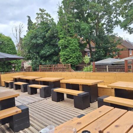 Best Sports Bars in Wokingham - Broad Street Tavern