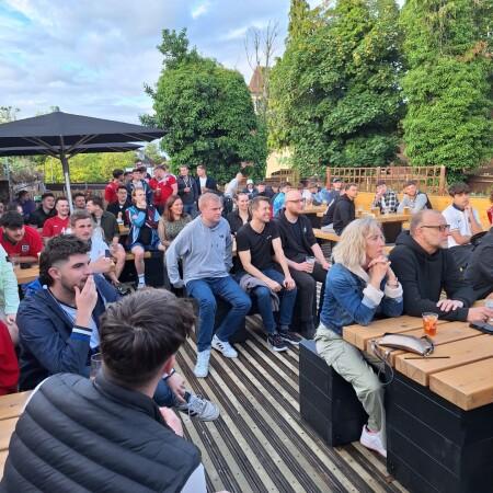 Best Sports Bars in Wokingham - Broad Street Tavern