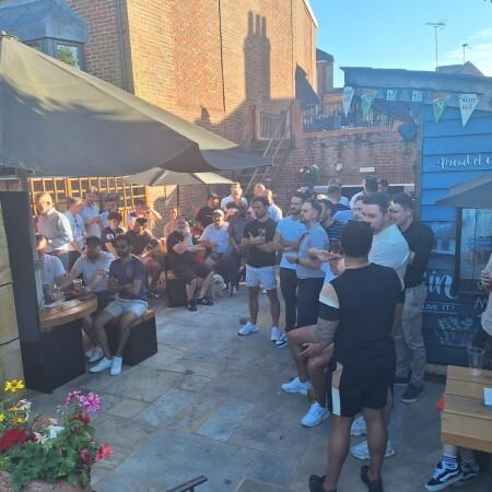 Best Sports Bars in Wokingham - Broad Street Tavern