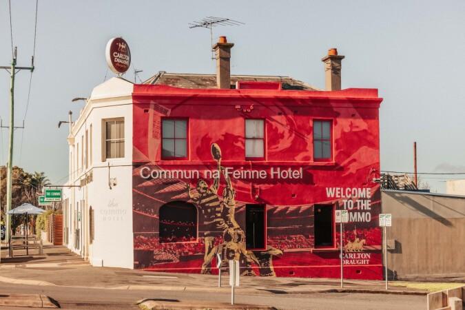 Best Sports Bars in Geelong - The Commun Na Fienne Hotel