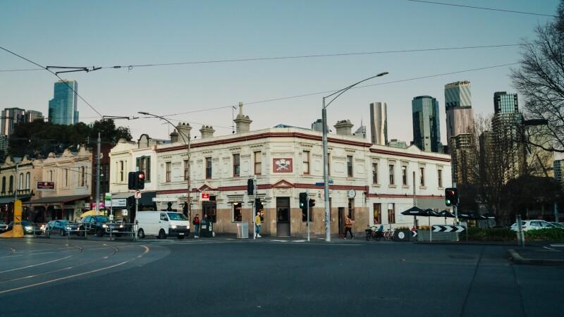 Best Sports Bars in West Melbourne - The Three Crowns Hotel