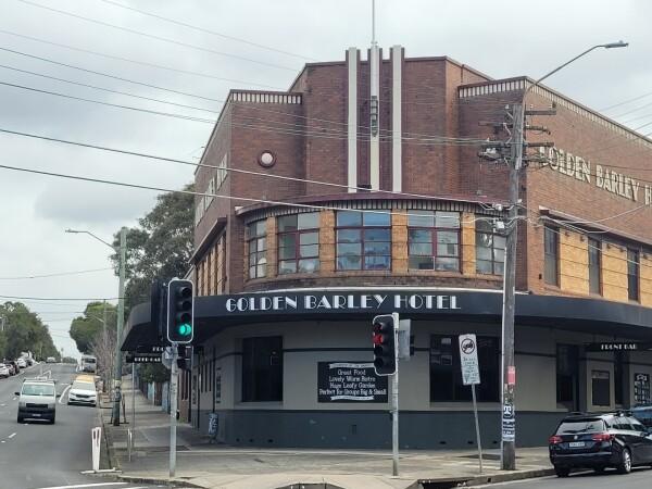 Best Sports Bars in Enmore - Golden Barley Hotel