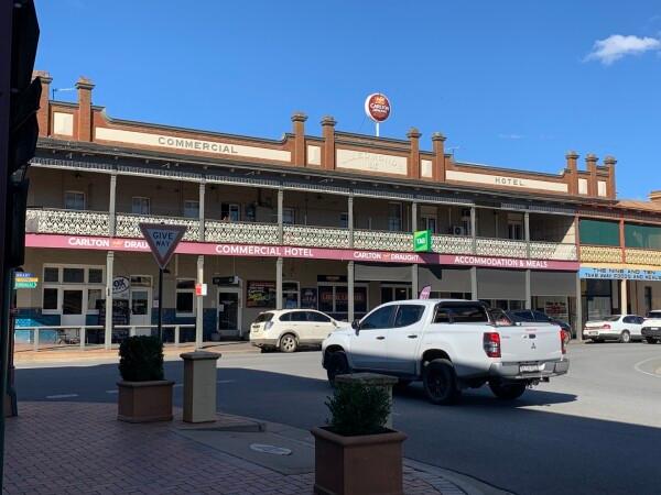Best Sports Bars in Junee - Commercial Hotel Junee