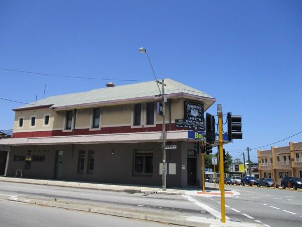 Best Sports Bars in Fremantle - The Wray Hotel