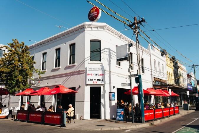 Best Sports Bars in Windsor - The Union Hotel Windsor