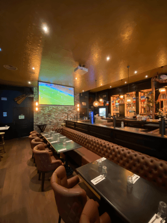 Best Sports Bars in Chambéry - Au Bureau Chambéry