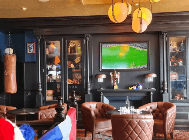 Best Sports Bars in Chambéry - Au Bureau Chambéry