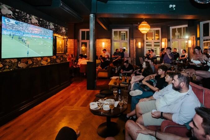 Best Sports Bars in London - The Railway Putney
