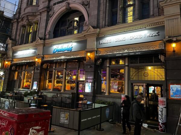Best Sports Bars in London - Belushi's Hammersmith