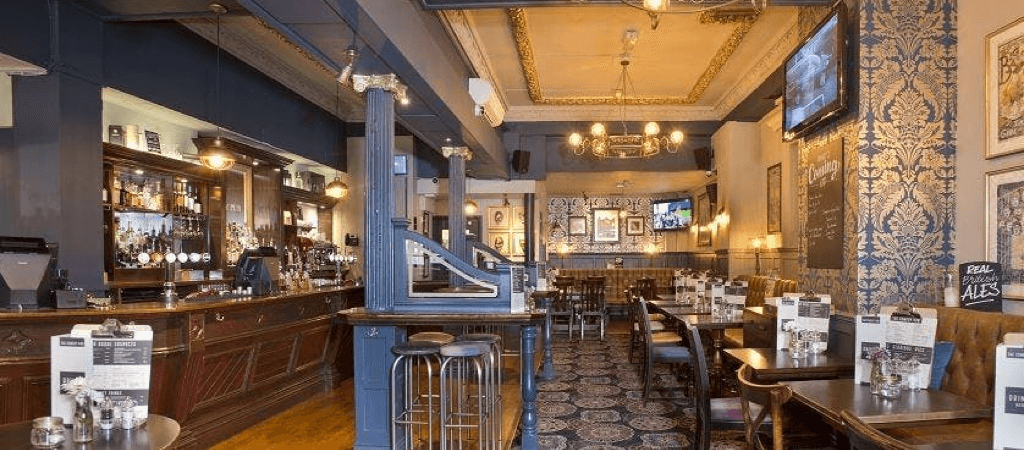 Best Sports Bars in Westminster - Coach House Piccadilly