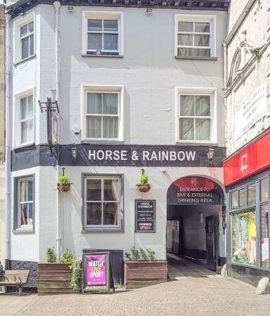 Best Sports Bars in Kendal - Horse & Rainbow Kendal