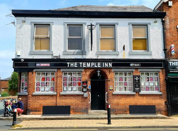 Best Sports Bars in Sale - Temple Inn Sale