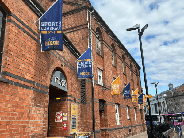 Best Sports Bars in Worcester - Mode Sports Bar & Grill