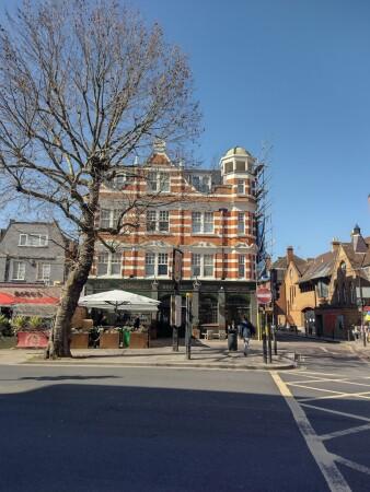 Best Sports Bars in London - Orange Tree