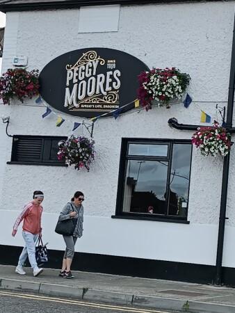 Best Sports Bars in Drogheda - Peggy Moores