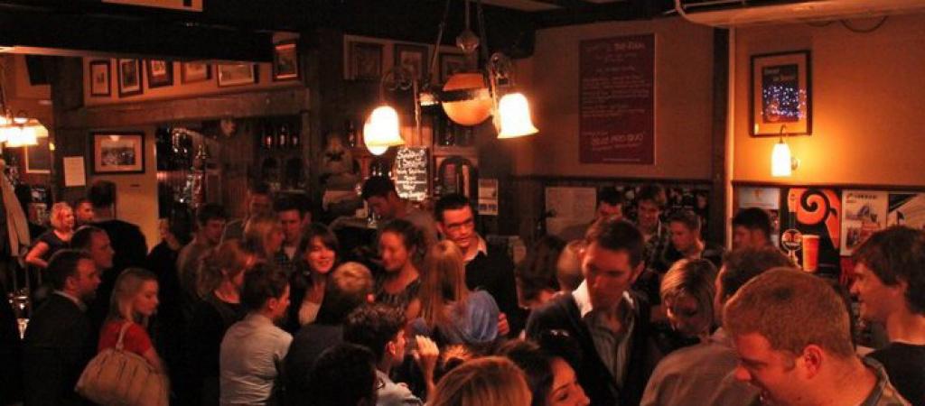 Best Sports Bars in London - Hammersmith Ram