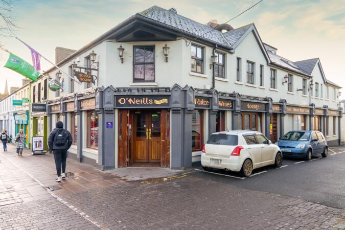 Best Sports Bars in Maynooth - O'Neills