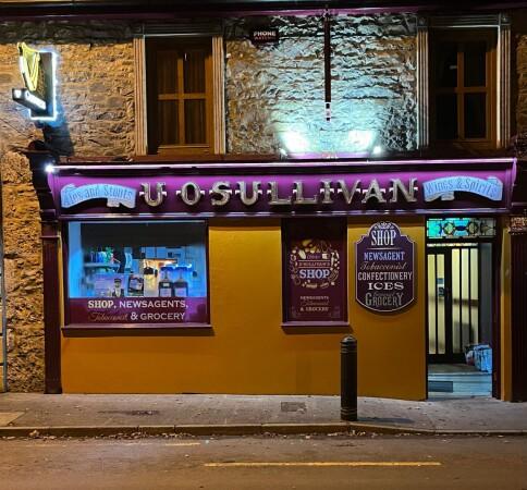 Best Sports Bars in Firies - Henderson's Bar