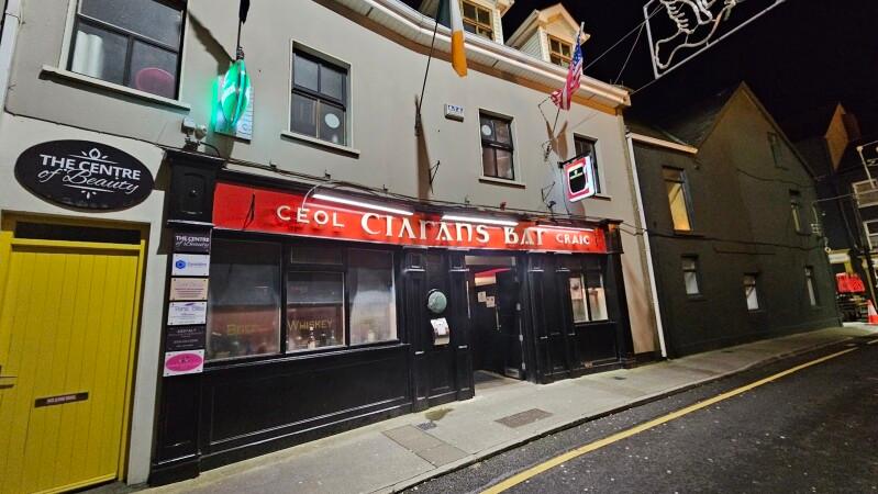 Best Sports Bars in Ennis - Ciarans Bar
