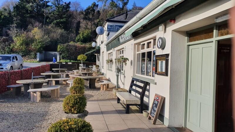 Best Sports Bars in Ashford - The Woodpecker