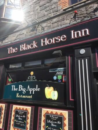 Best Sports Bars in Cavan Town - Blackhorse Inn