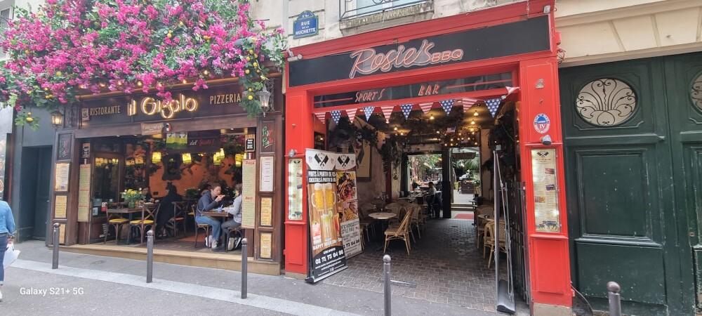 Best Sports Bars in Paris - Rosie's Smokehouse