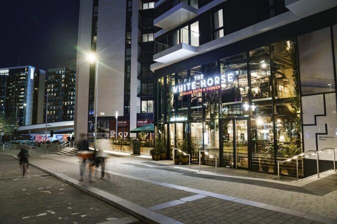 Best Sports Bars in Richmond - White Horse Wembley