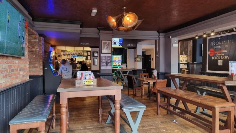 Best Sports Bars in Watford - O'Neills Watford