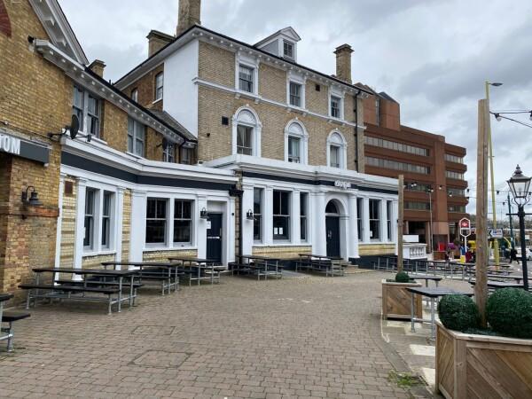 Best Sports Bars in Watford - O'Neills Watford