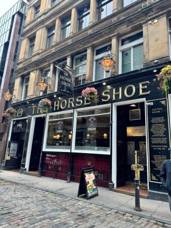 Best Sports Bars in Glasgow - Horseshoe Bar