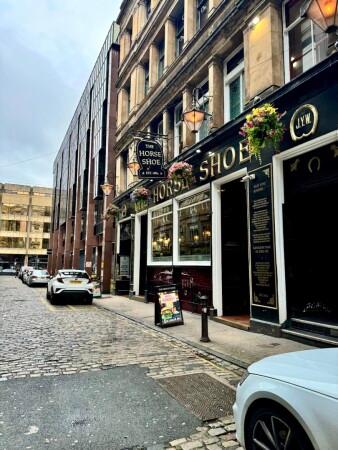 Best Sports Bars in Glasgow - Horseshoe Bar