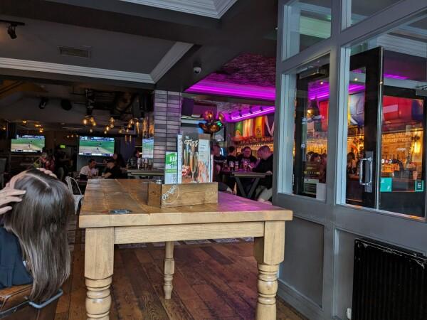 Best Sports Bars in Southampton - O'Neill's Southampton