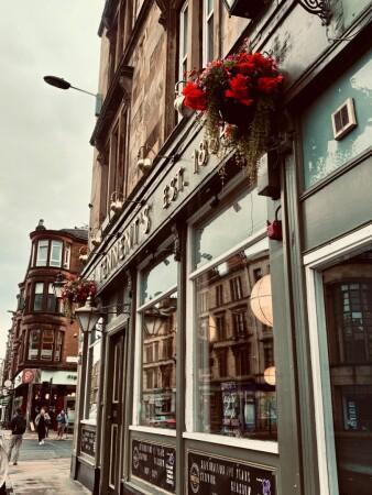 Best Sports Bars in Glasgow - Tennent’s Bar