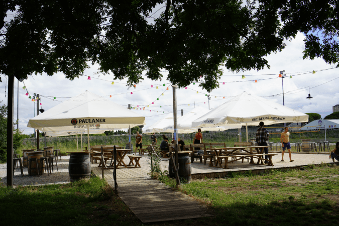 Best Sports Bars in TOULOUSE - Le Biergarten Purpan