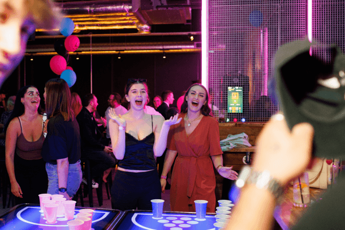 Beste Sportsbars in Canterbury - Boom Battle Bar Canterbury