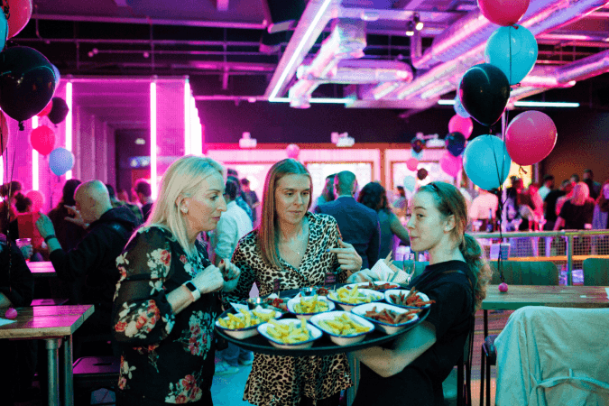 Beste Sportsbars in Canterbury - Boom Battle Bar Canterbury