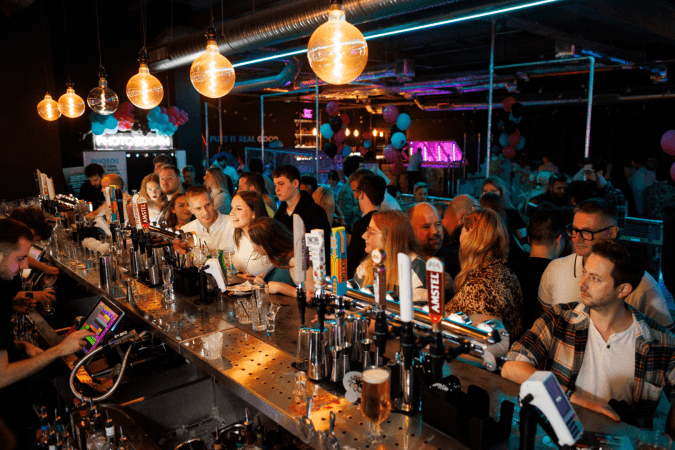 Beste Sportsbars in Canterbury - Boom Battle Bar Canterbury