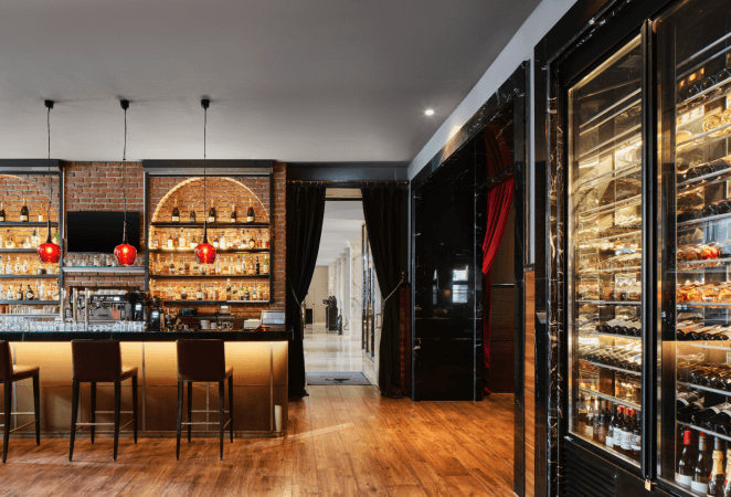 Beste Sportsbars in Berlin - Schinkel Bar im TITANIC Gendarmenmarkt Berlin