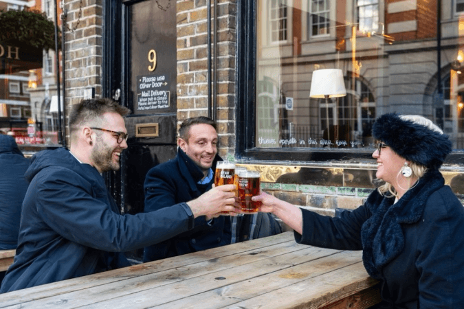 Best Sports Bars in London - Mabel's Tavern