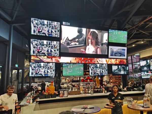 Best Sports Bars in Wantirna South - The Sporting Globe Knox