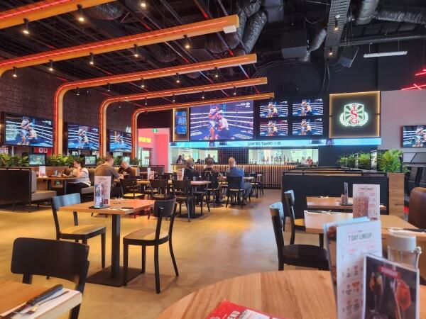 Best Sports Bars in Preston - The Sporting Globe Northland