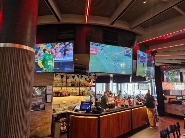 Best Sports Bars in Mill Park - The Sporting Globe Plenty Valley